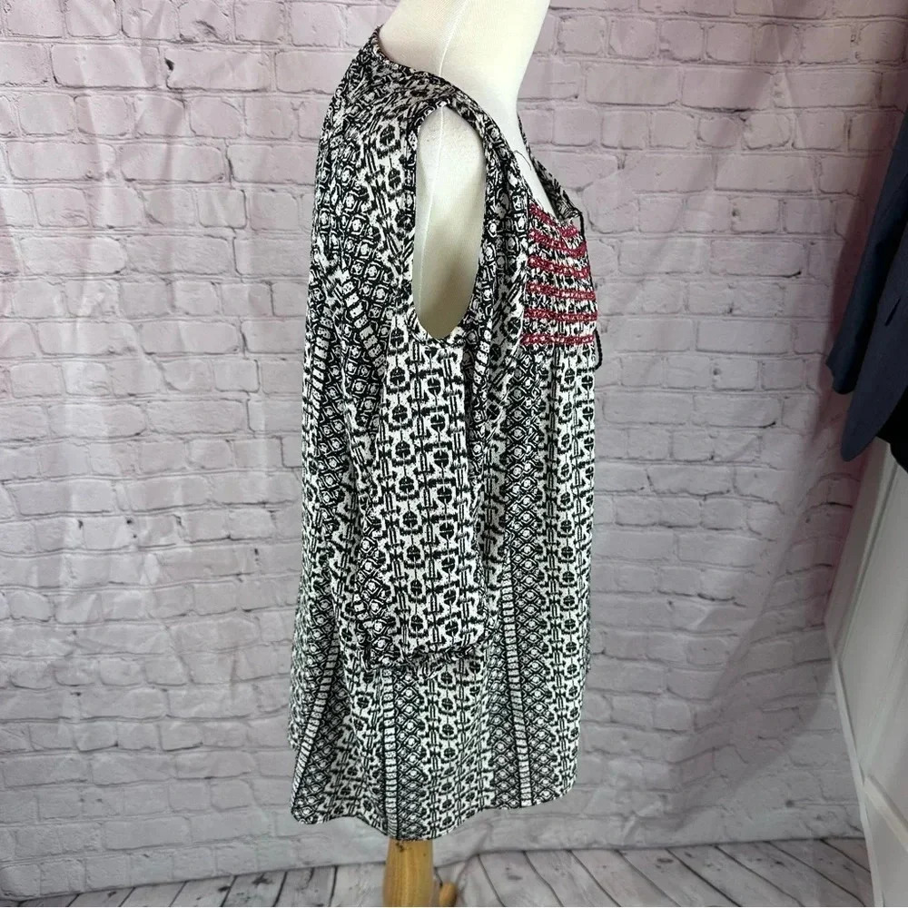 Gibson latimer boho  tassled Blouse size medium - Picture 3 of 6